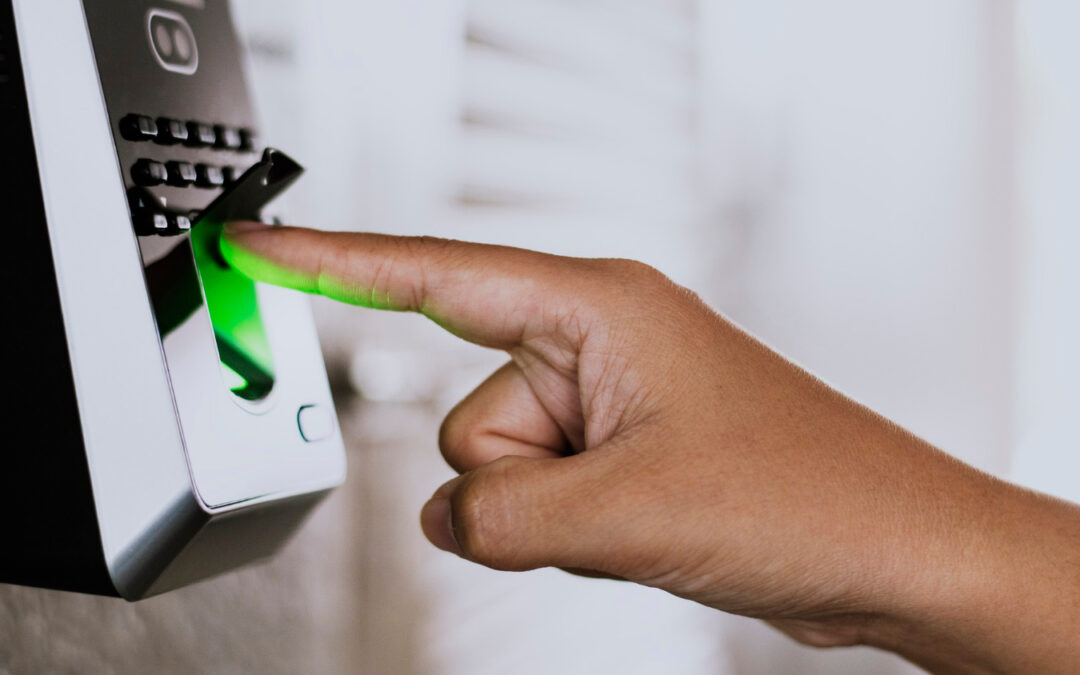 Sécurité mécanique ou électronique : quelle solution anti-intrusion choisir ?